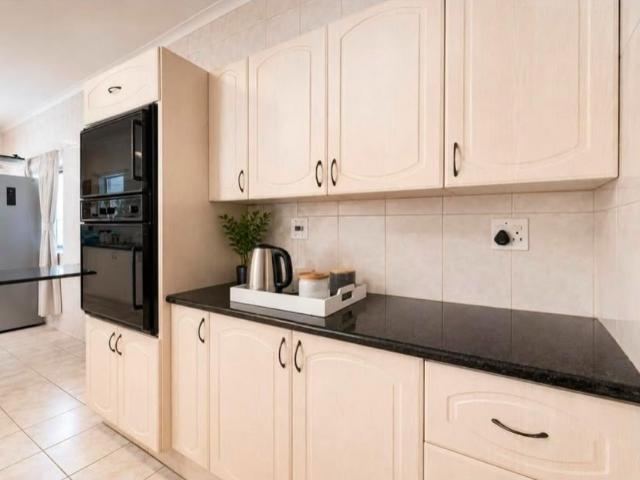 4 Bedroom House For Sale in Brackenhurst