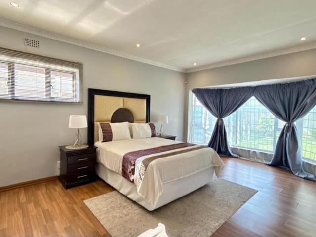 4 Bedroom House For Sale in Brackenhurst