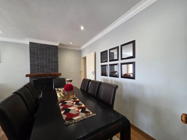 4 Bedroom House For Sale in Brackenhurst