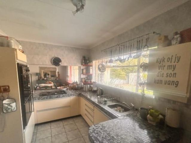 4 Bedroom House For Sale in Brackenhurst