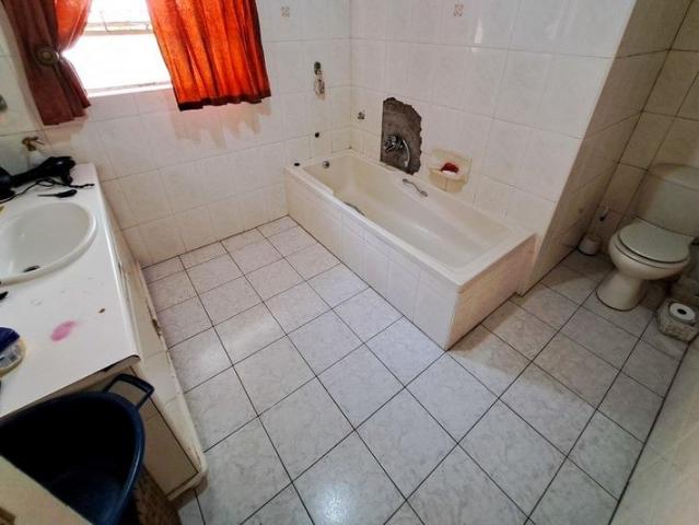 4 Bedroom House For Sale in Brackenhurst