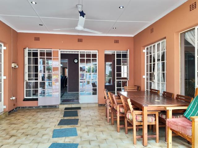 4 Bedroom House For Sale in Bramley North