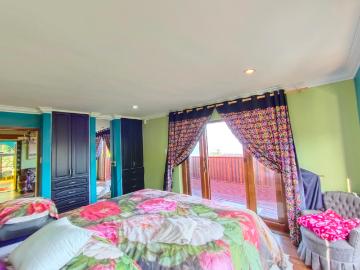 4 Bedroom House For Sale in Brenton On Sea
