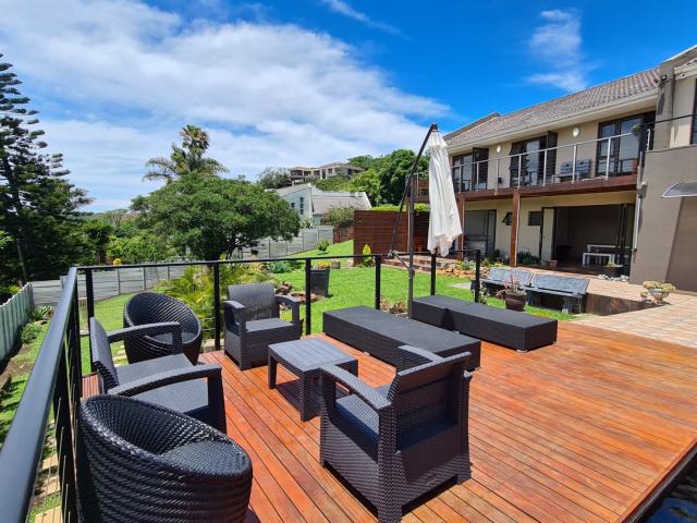 4 Bedroom House For Sale in Gonubie