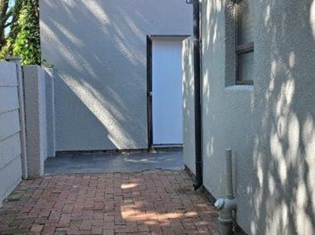4 Bedroom House For Sale in Garsfontein