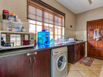 Aston Manor, City of Ekurhuleni Metropolitan Municipality, Gauteng, South Africa