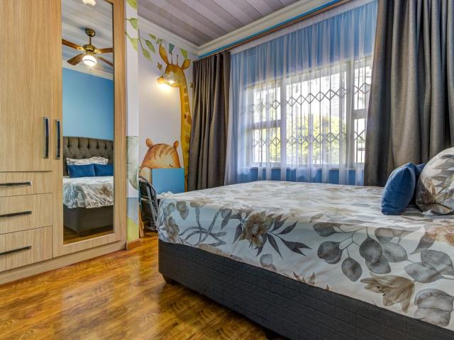 4 Bedroom House For Sale in Glen Marais