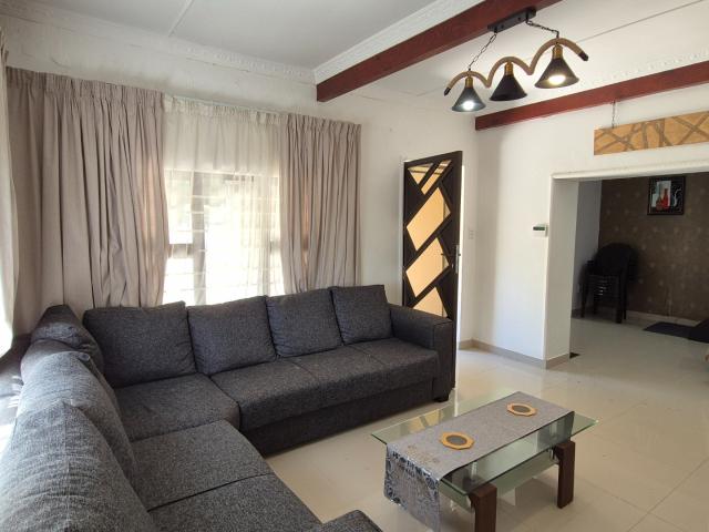 4 Bedroom House For Sale in Glenmore