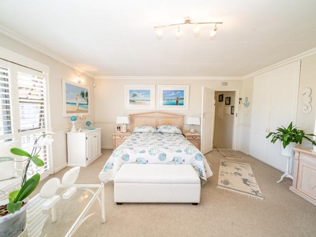 4 Bedroom House For Sale in Glenvista