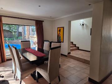 4 Bedroom House For Sale in Glenvista