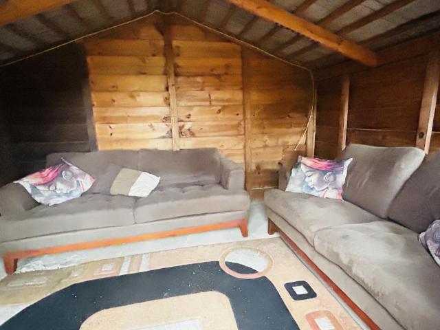 4 Bedroom House For Sale in Glenvista