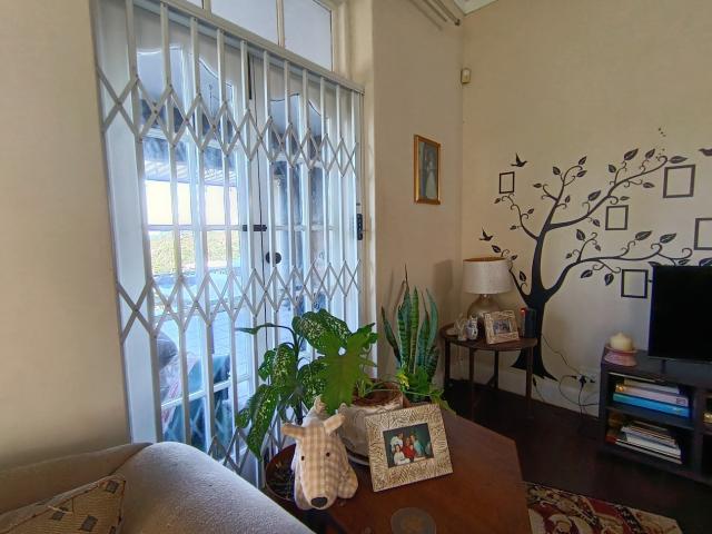 4 Bedroom House For Sale in Glenwood
