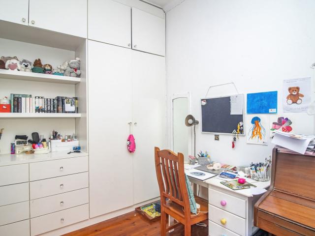 4 Bedroom House For Sale in Glenwood
