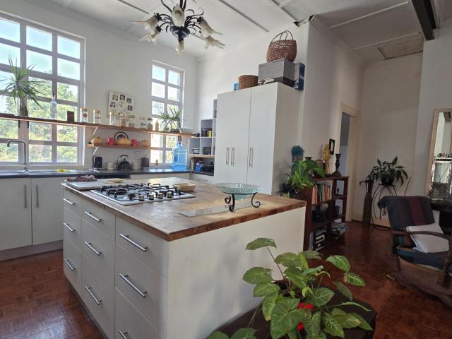 4 Bedroom House For Sale in Glenwood