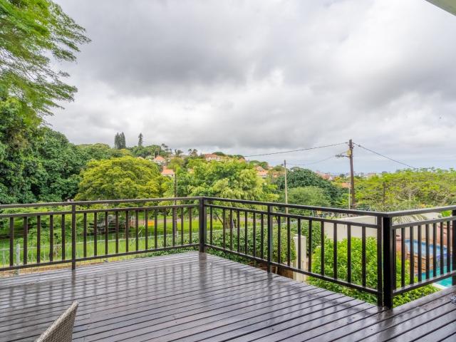 4 Bedroom House For Sale in Glenwood