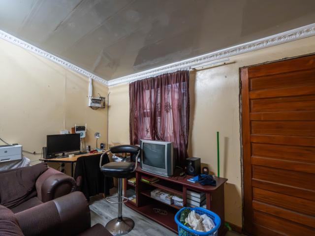 4 Bedroom House For Sale in Grahamstown Central
