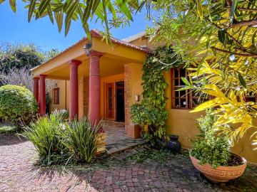 4 Bedroom House For Sale in Greenside