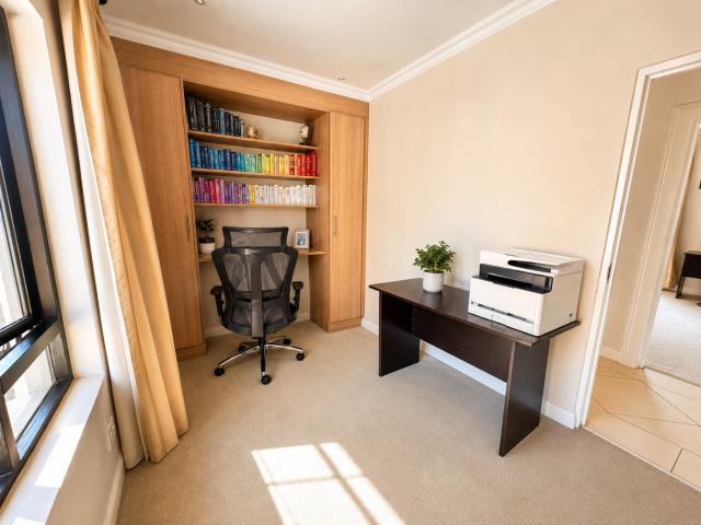 4 Bedroom House For Sale in Greenstone Hill