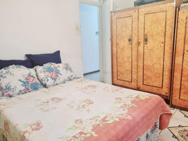 4 Bedroom House For Sale in Grove End