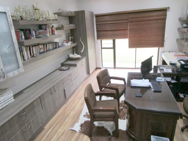 4 Bedroom House For Sale in Dowerglen Ext 5