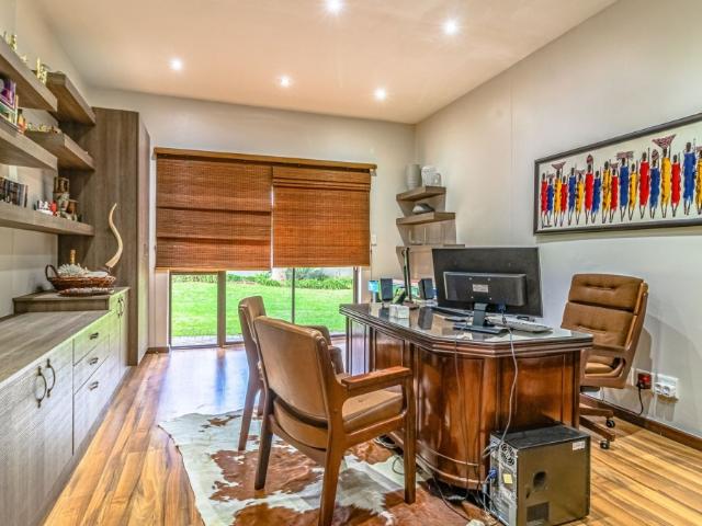 4 Bedroom House For Sale in Dowerglen Ext 5
