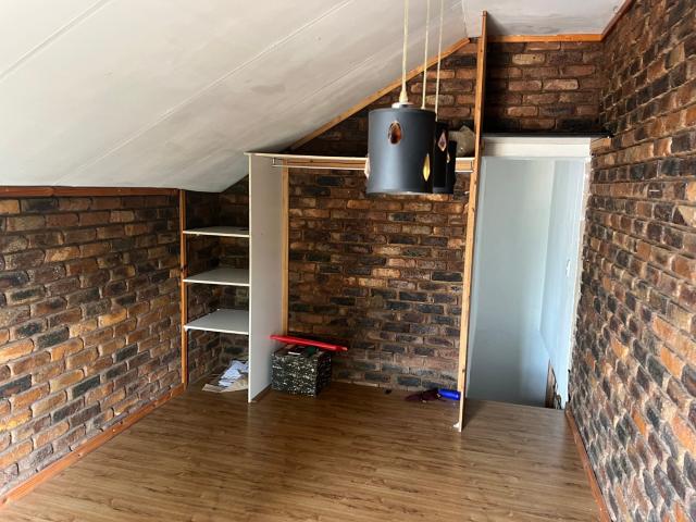 4 Bedroom House For Sale in Dorandia