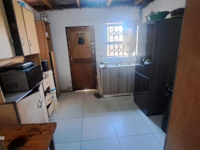 4 Bedroom House For Sale in Daveyton