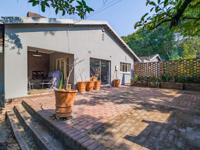 4 Bedroom House For Sale in Dawncliffe