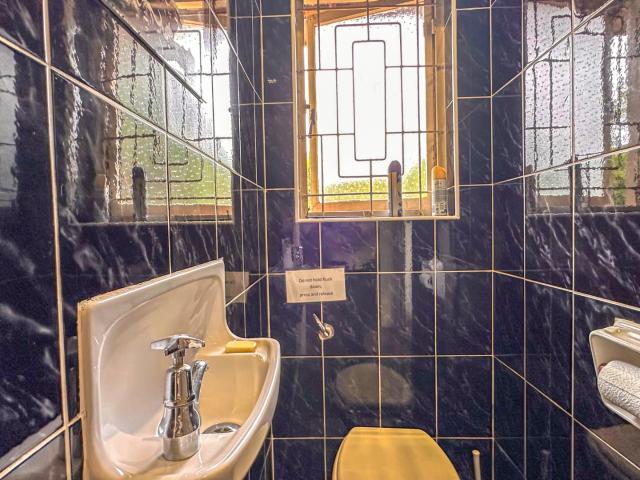 4 Bedroom House For Sale in Dawncliffe
