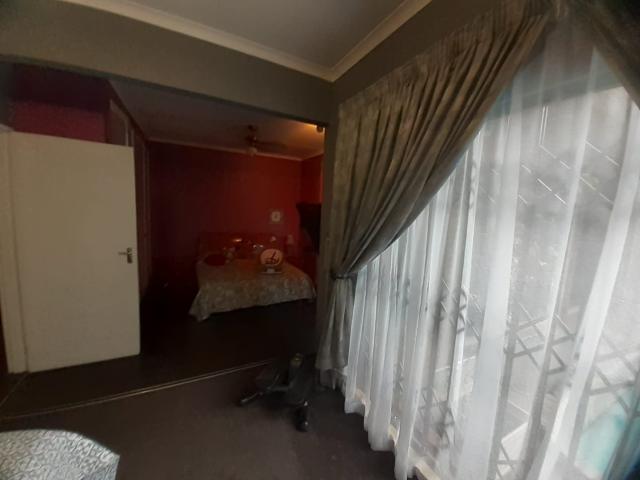 4 Bedroom House For Sale in Dalpark Ext 1