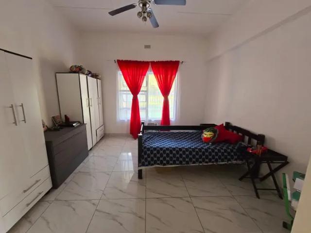 4 Bedroom House For Sale in Dalview