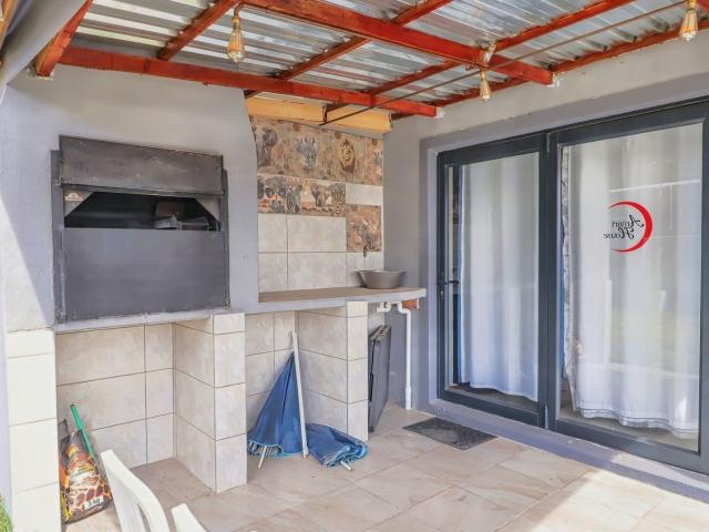4 Bedroom House For Sale in Darling