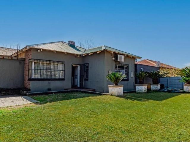 4 Bedroom House For Sale in Delville