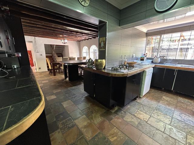 4 Bedroom House For Sale in Dersley