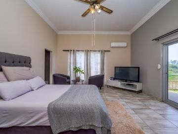 4 Bedroom House For Sale in Desainagar