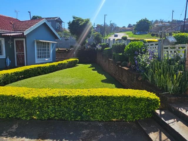 4 Bedroom House For Sale in Eastwood