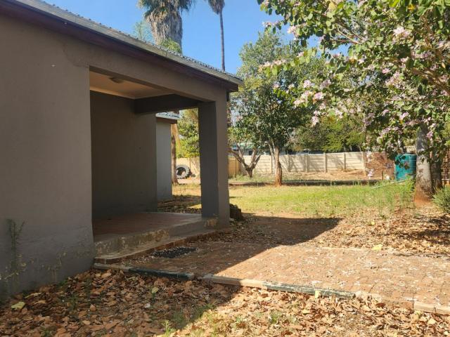 4 Bedroom House For Sale in Eduan Park