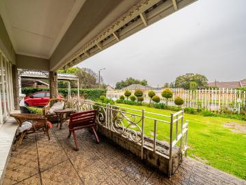 4 Bedroom House For Sale in Edenvale Central