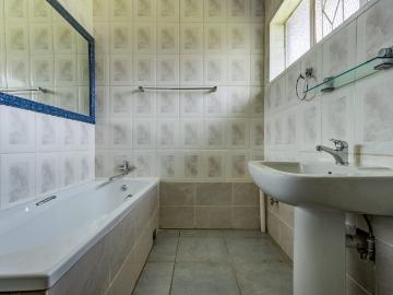 4 Bedroom House For Sale in Edenvale Central