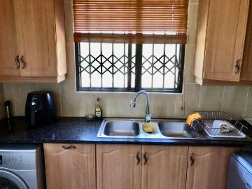 4 Bedroom House For Sale in Elysium