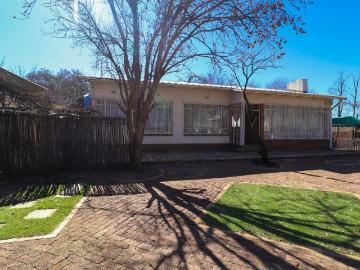 4 Bedroom House For Sale in Elandsheuwel