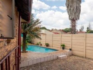 4 Bedroom House For Sale in Elandspark