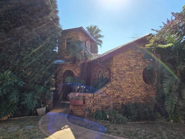 4 Bedroom House For Sale in Elandspark
