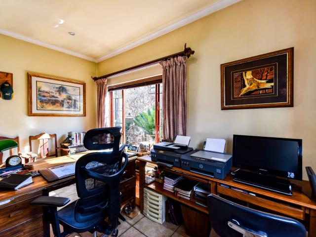 4 Bedroom House For Sale in Eldo Park