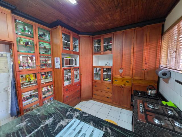 4 Bedroom House For Sale in Eldoraigne