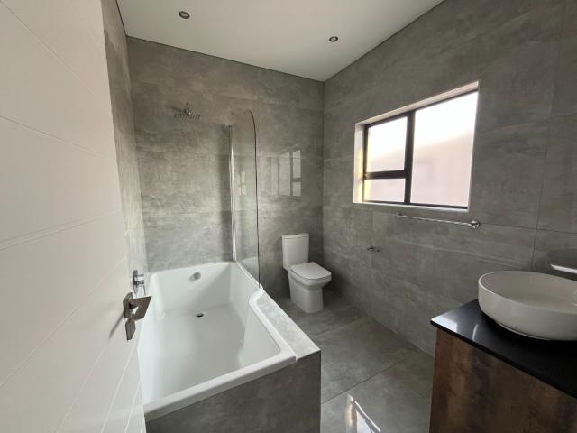 4 Bedroom House For Sale in Equestria