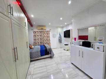 4 Bedroom House For Sale in Escombe