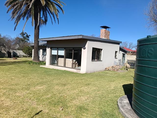 4 Bedroom House For Sale in Eureka