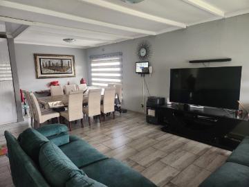 4 Bedroom House For Sale in Evans Park