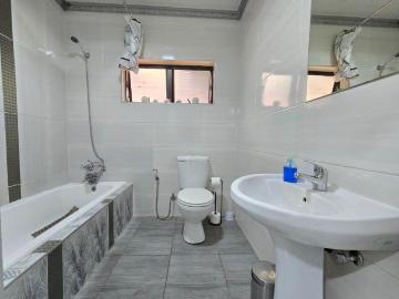 4 Bedroom House For Sale in Evans Park